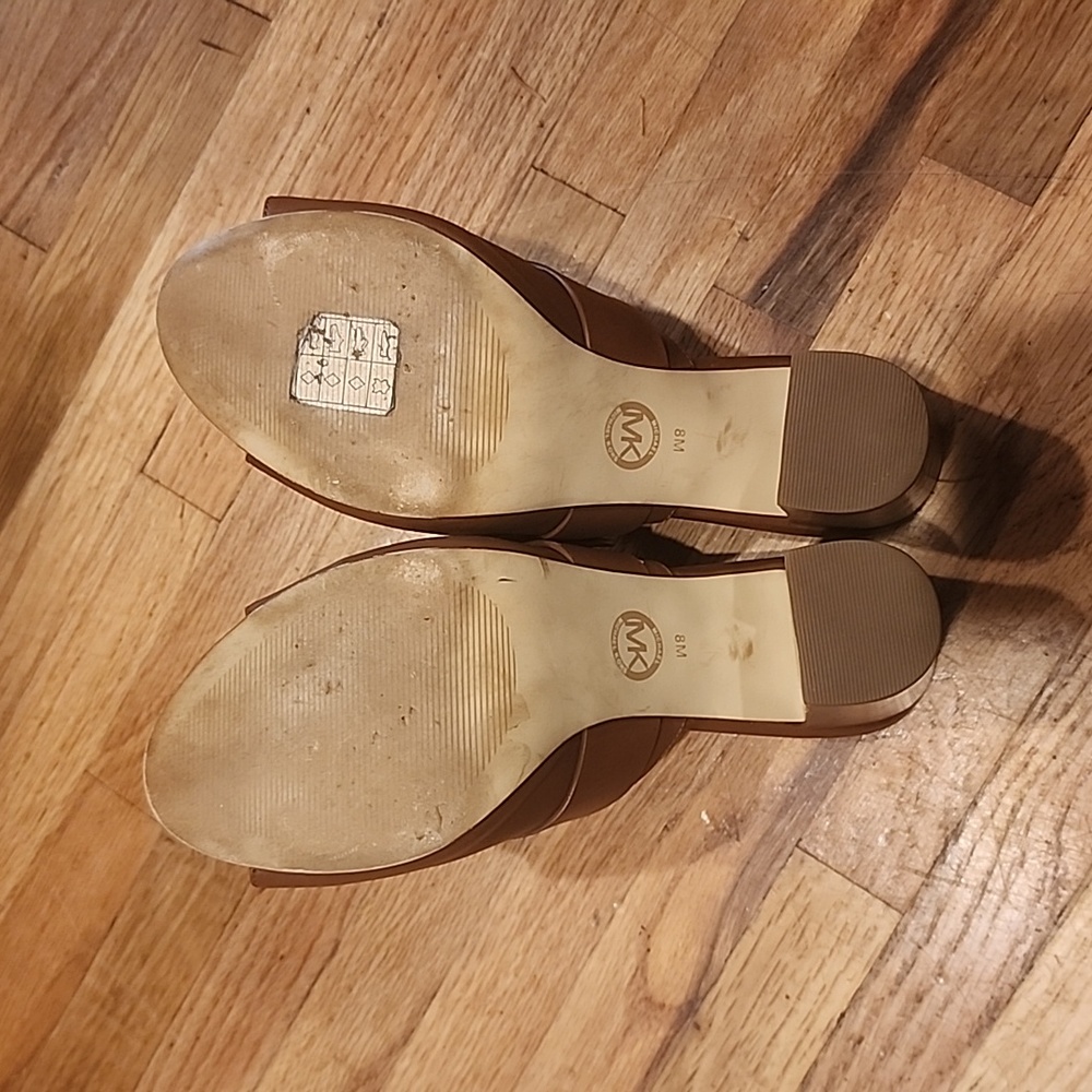 Michael Kors Cooper Mule - Picture 14 of 16